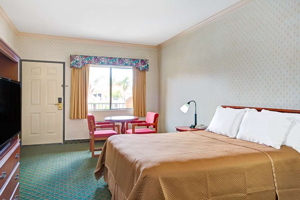 Travelodge By Wyndham Lynwood Ruang foto